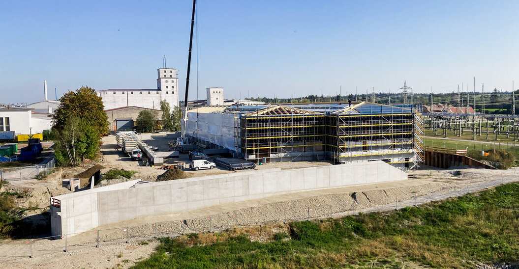 Werkshalle Töging am Inn von außen