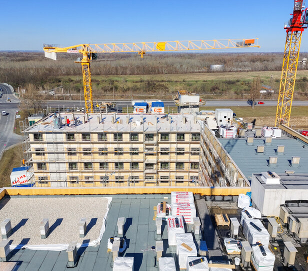 Aufnahme des Flughafen Hotels Schwechat in der Bauphase