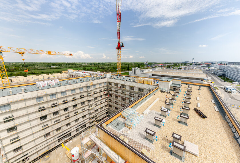 Aufnahme des Flughafen Hotels Schwechat in der Bauphase